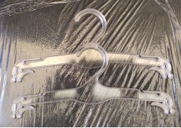 Вішалка-плечики для білизни і дитячого одягу (26см. прозора)